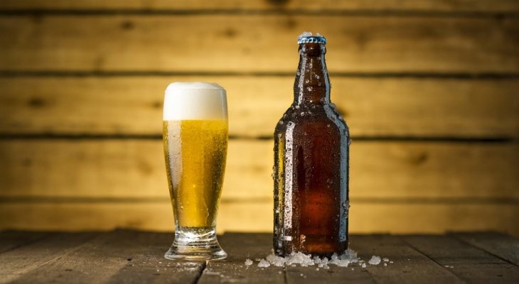 Craft Beer Stronger Than Regular Beer? (6 Key Differences)
